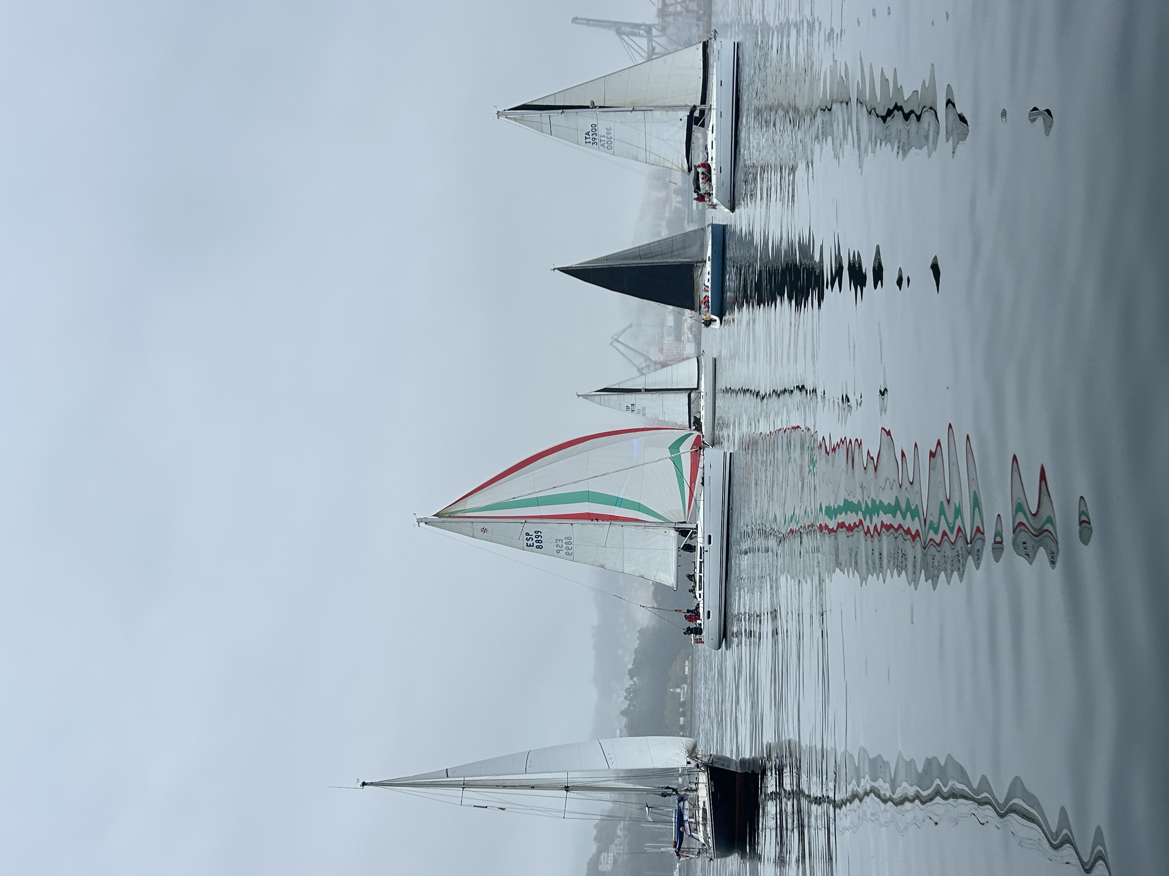 Flota de veleros en la Ría de Vigo — Regata Inclusiva