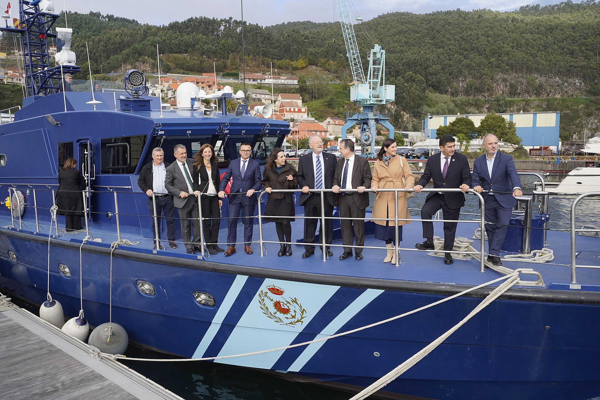 Foto oficial 50 aniversario Rodman Polyships con embarcación — Moaña 2024